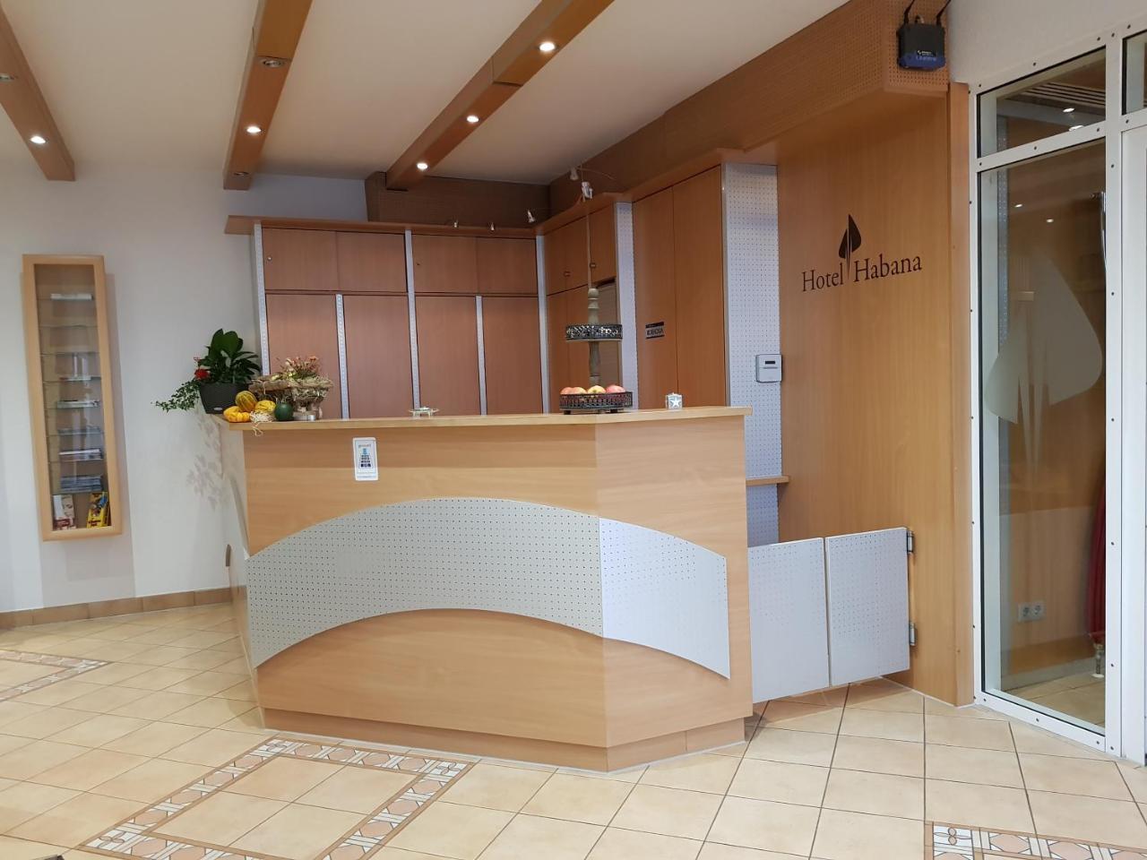 Hotel Habana Aalen Eksteriør bilde