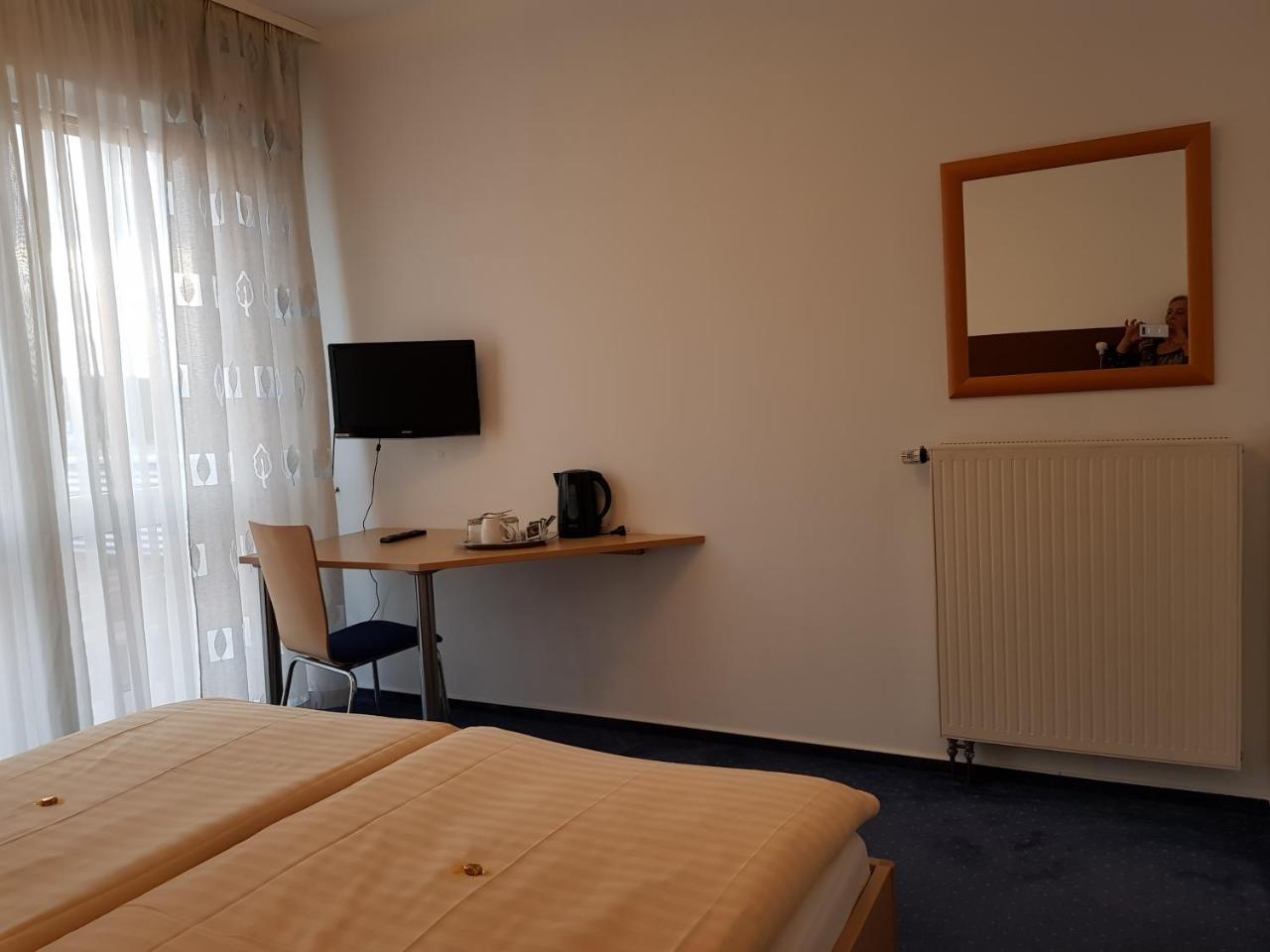 Hotel Habana Aalen Eksteriør bilde