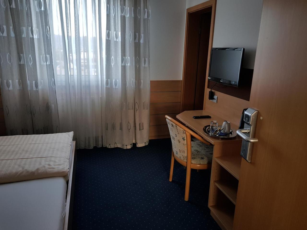 Hotel Habana Aalen Eksteriør bilde