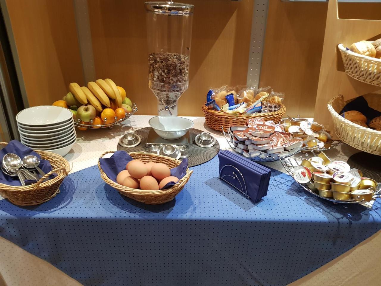 Hotel Habana Aalen Eksteriør bilde