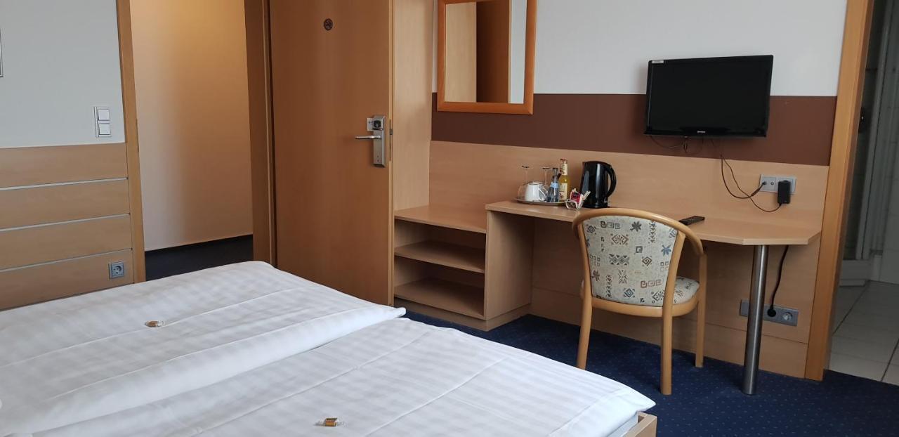 Hotel Habana Aalen Eksteriør bilde